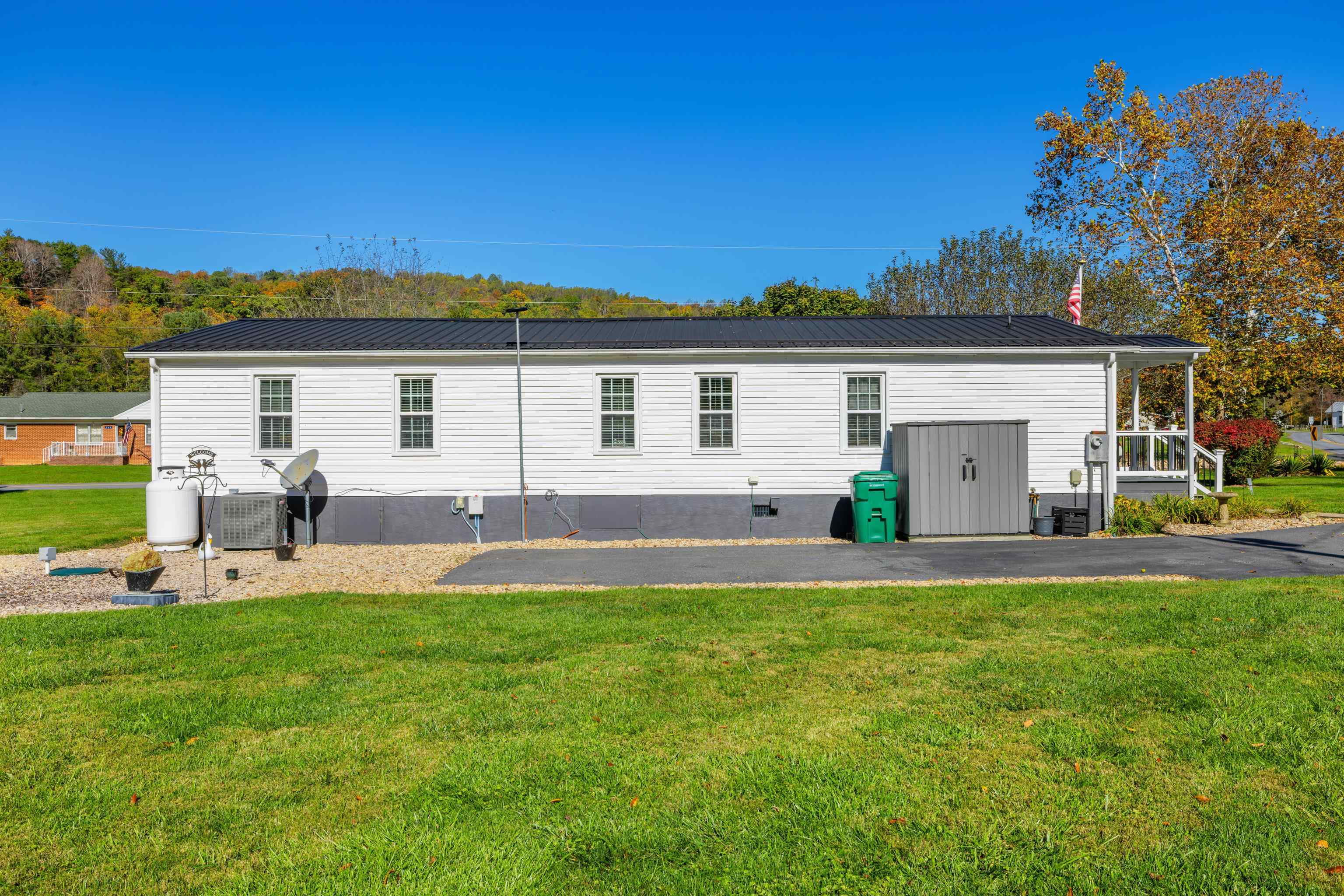 16 BALL DIAMOND TRL, VESUVIUS, Virginia 24482, 3 Bedrooms Bedrooms, ,2 BathroomsBathrooms,Residential,16 BALL DIAMOND TRL,670266 MLS # 670266