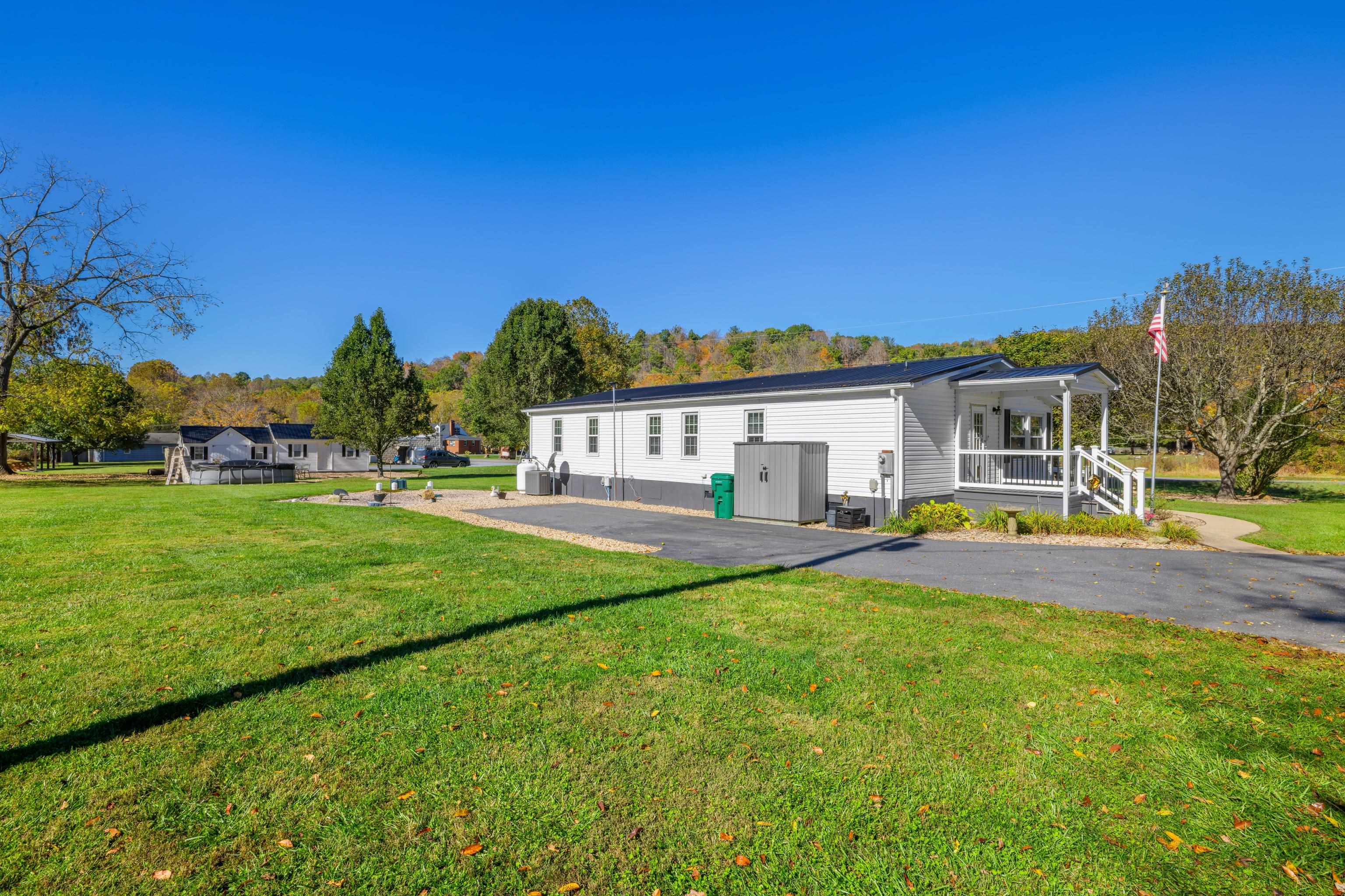 16 BALL DIAMOND TRL, VESUVIUS, Virginia 24482, 3 Bedrooms Bedrooms, ,2 BathroomsBathrooms,Residential,16 BALL DIAMOND TRL,670266 MLS # 670266
