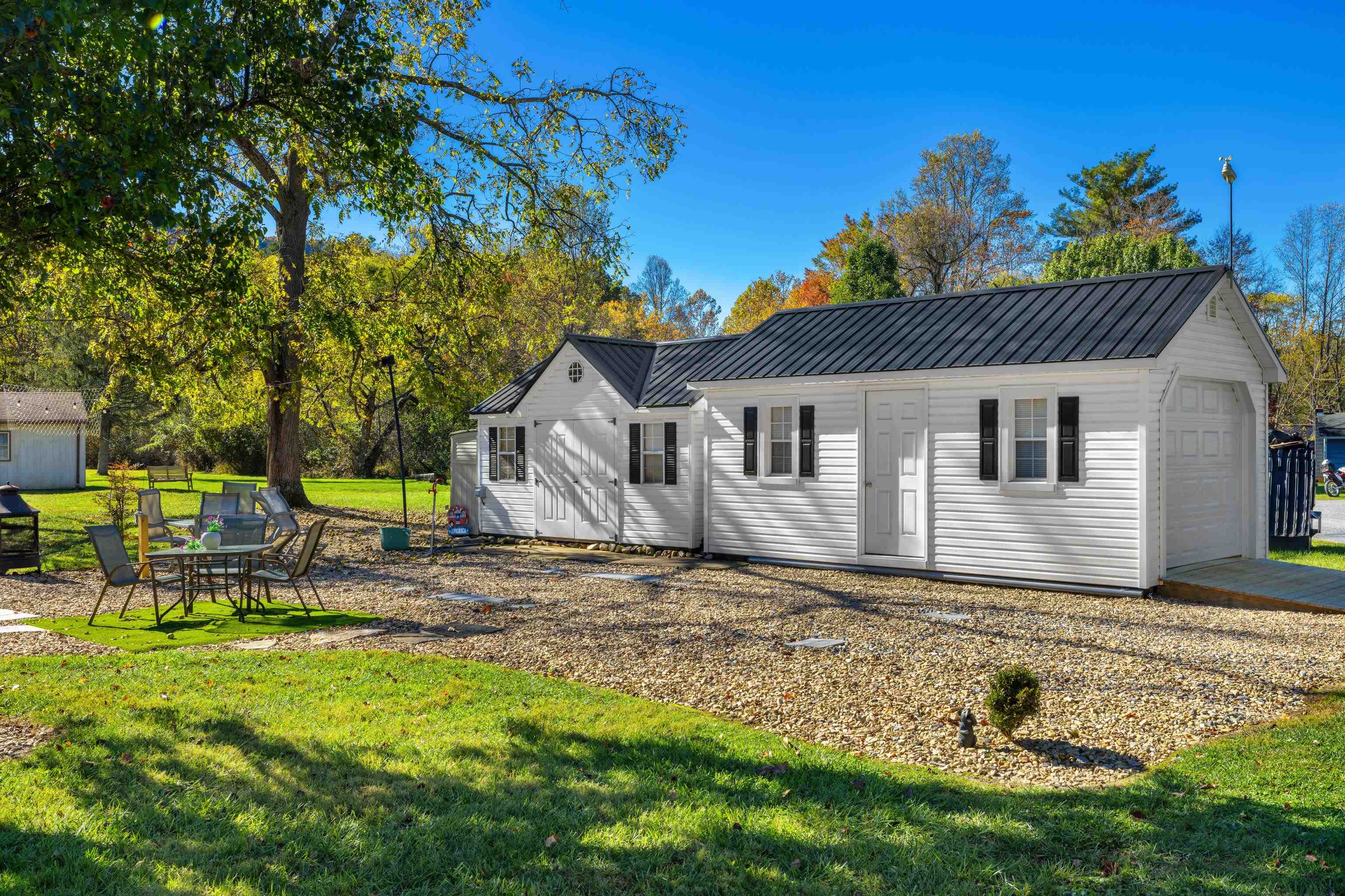 16 BALL DIAMOND TRL, VESUVIUS, Virginia 24482, 3 Bedrooms Bedrooms, ,2 BathroomsBathrooms,Residential,16 BALL DIAMOND TRL,670266 MLS # 670266