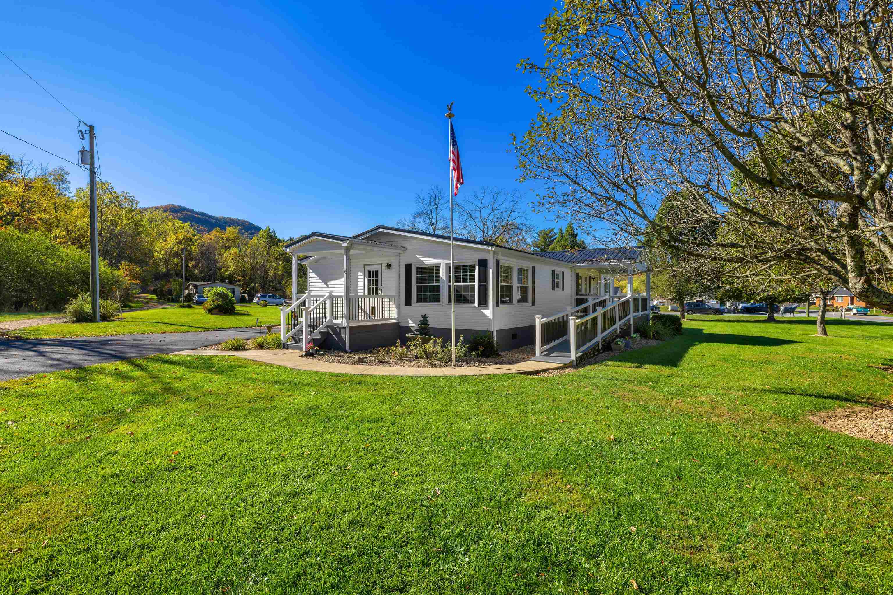 16 BALL DIAMOND TRL, VESUVIUS, Virginia 24482, 3 Bedrooms Bedrooms, ,2 BathroomsBathrooms,Residential,16 BALL DIAMOND TRL,670266 MLS # 670266