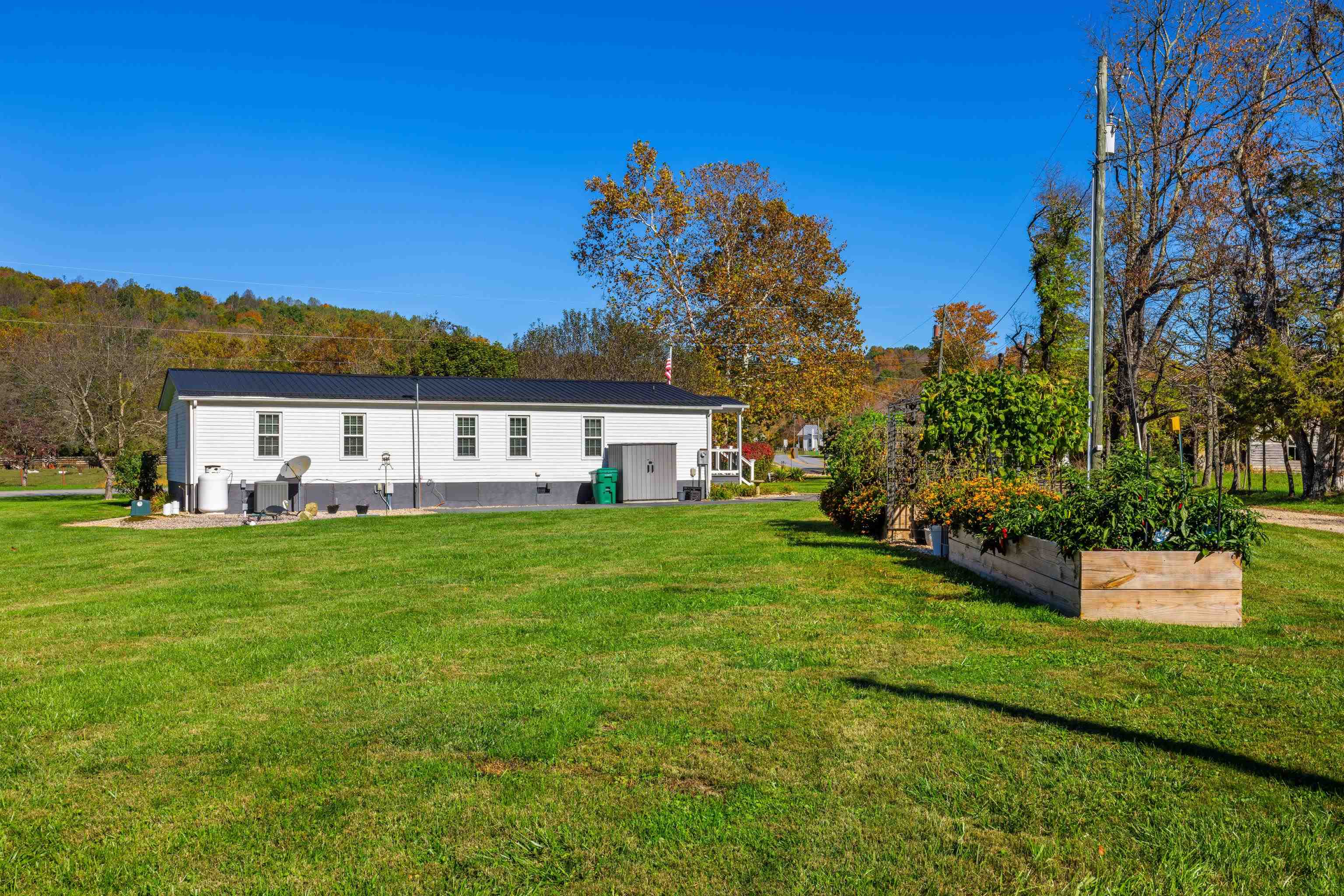 16 BALL DIAMOND TRL, VESUVIUS, Virginia 24482, 3 Bedrooms Bedrooms, ,2 BathroomsBathrooms,Residential,16 BALL DIAMOND TRL,670266 MLS # 670266