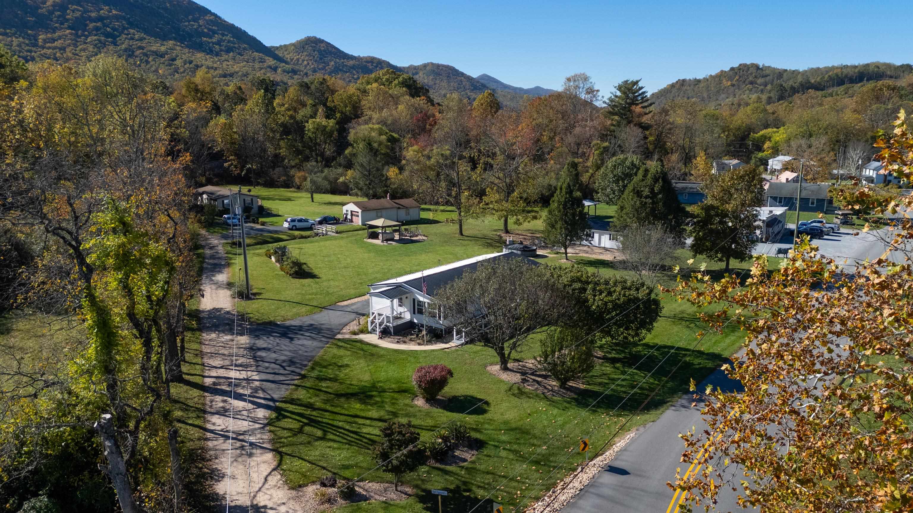 16 BALL DIAMOND TRL, VESUVIUS, Virginia 24482, 3 Bedrooms Bedrooms, ,2 BathroomsBathrooms,Residential,16 BALL DIAMOND TRL,670266 MLS # 670266
