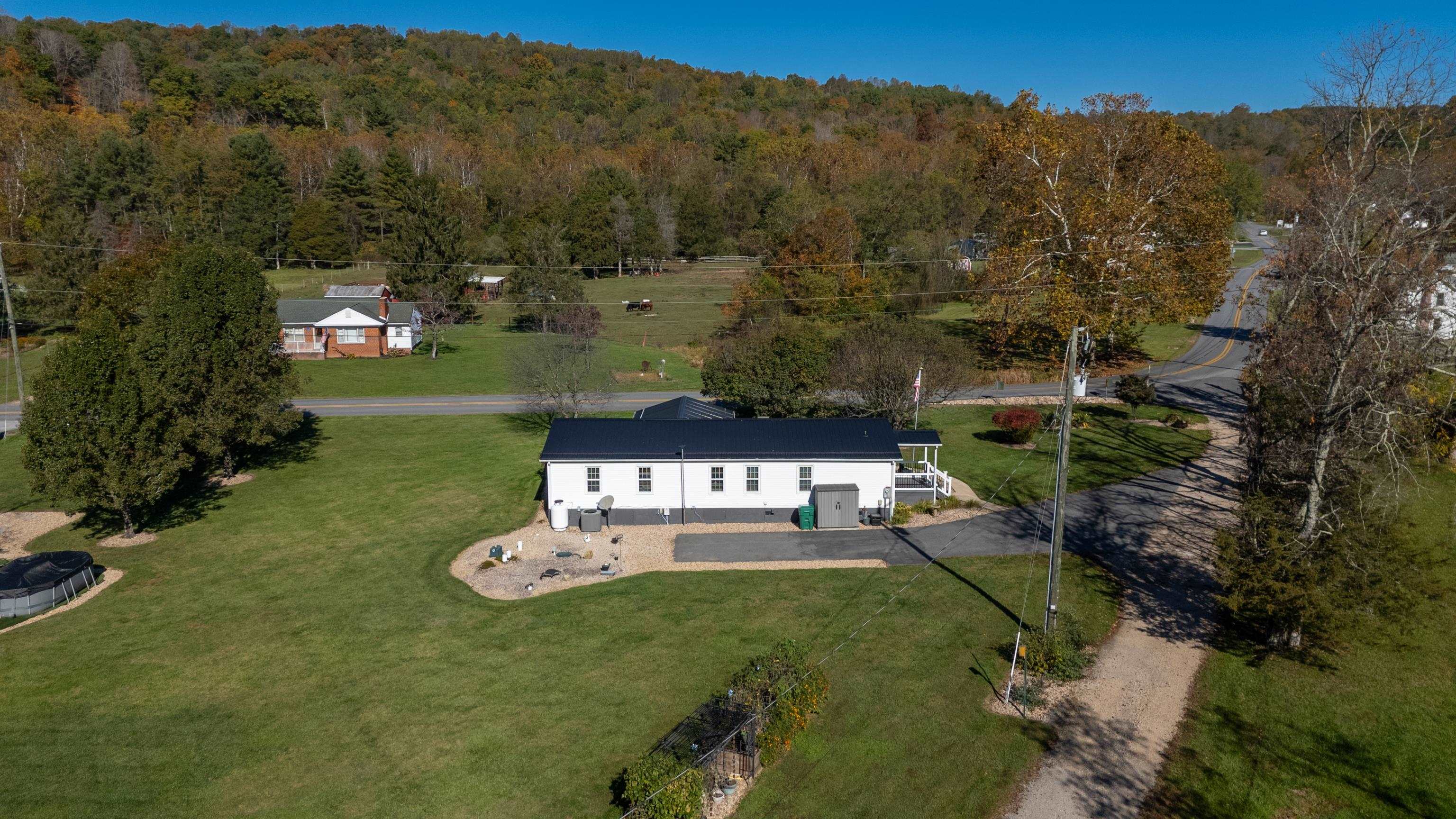 16 BALL DIAMOND TRL, VESUVIUS, Virginia 24482, 3 Bedrooms Bedrooms, ,2 BathroomsBathrooms,Residential,16 BALL DIAMOND TRL,670266 MLS # 670266
