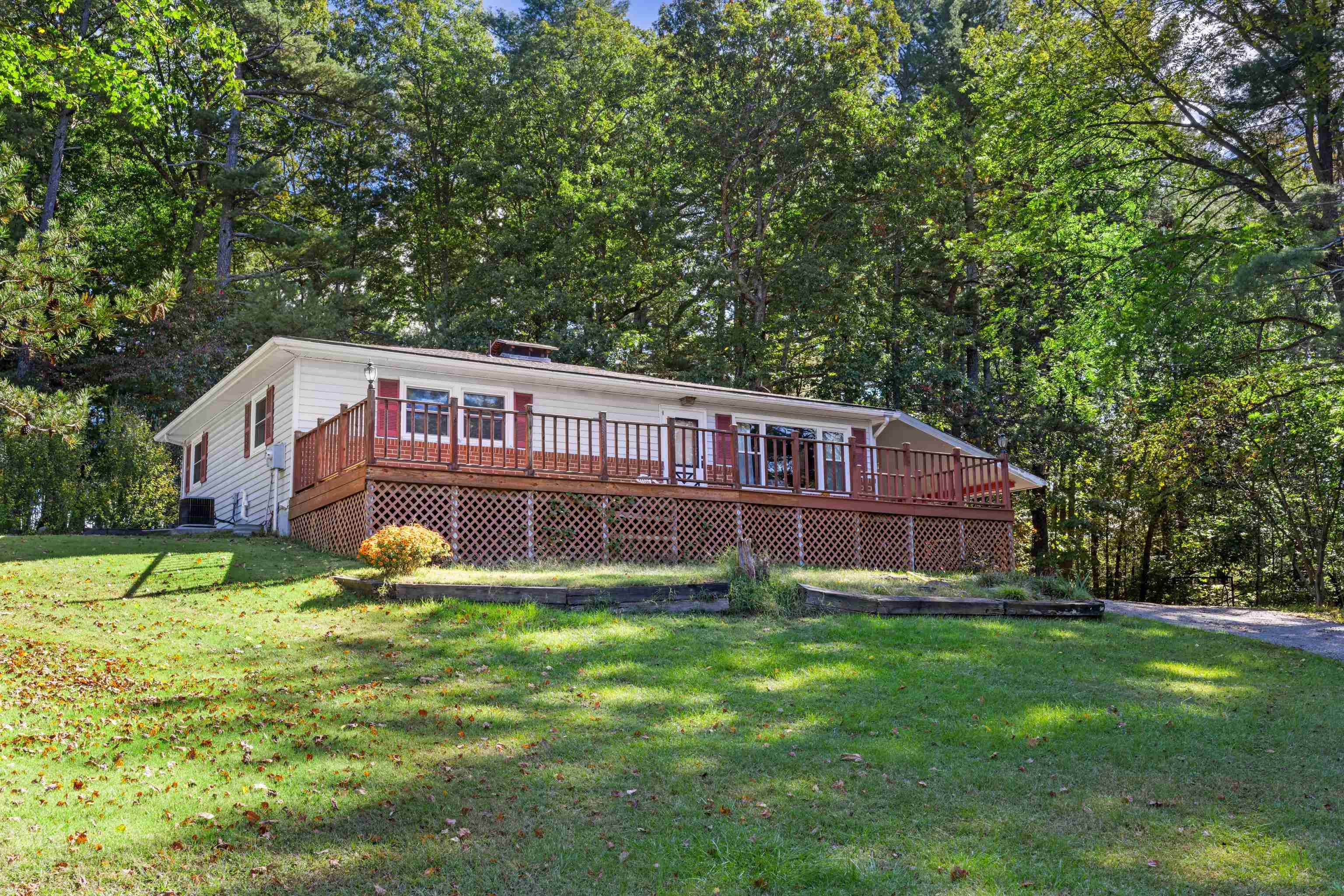 2106 LAUREL HILL RD, STAUNTON, Virginia 24401, 2 Bedrooms Bedrooms, ,1 BathroomBathrooms,Residential,2106 LAUREL HILL RD,670280 MLS # 670280