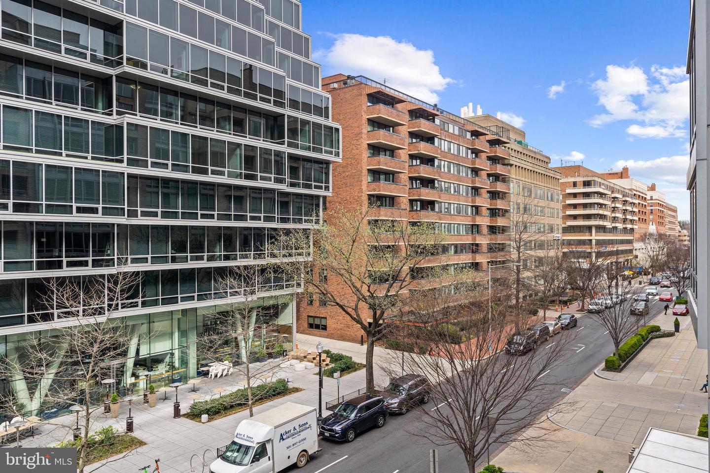 1111 23RD ST NW #4C, WASHINGTON, District Of Columbia 20037, 2 Bedrooms Bedrooms, ,2 BathroomsBathrooms,Residential,For sale,1111 23RD ST NW #4C,DCDC2223006 MLS # DCDC2223006