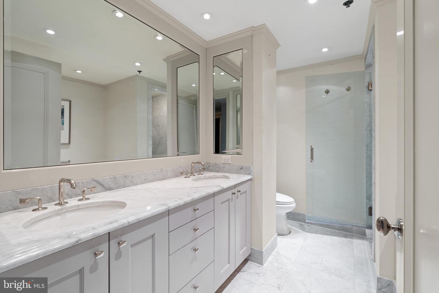 1111 23RD ST NW #4C, WASHINGTON, District Of Columbia 20037, 2 Bedrooms Bedrooms, ,2 BathroomsBathrooms,Residential,For sale,1111 23RD ST NW #4C,DCDC2223006 MLS # DCDC2223006