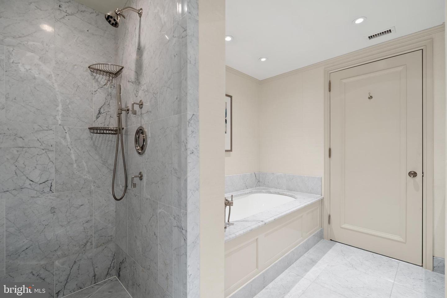 1111 23RD ST NW #4C, WASHINGTON, District Of Columbia 20037, 2 Bedrooms Bedrooms, ,2 BathroomsBathrooms,Residential,For sale,1111 23RD ST NW #4C,DCDC2223006 MLS # DCDC2223006
