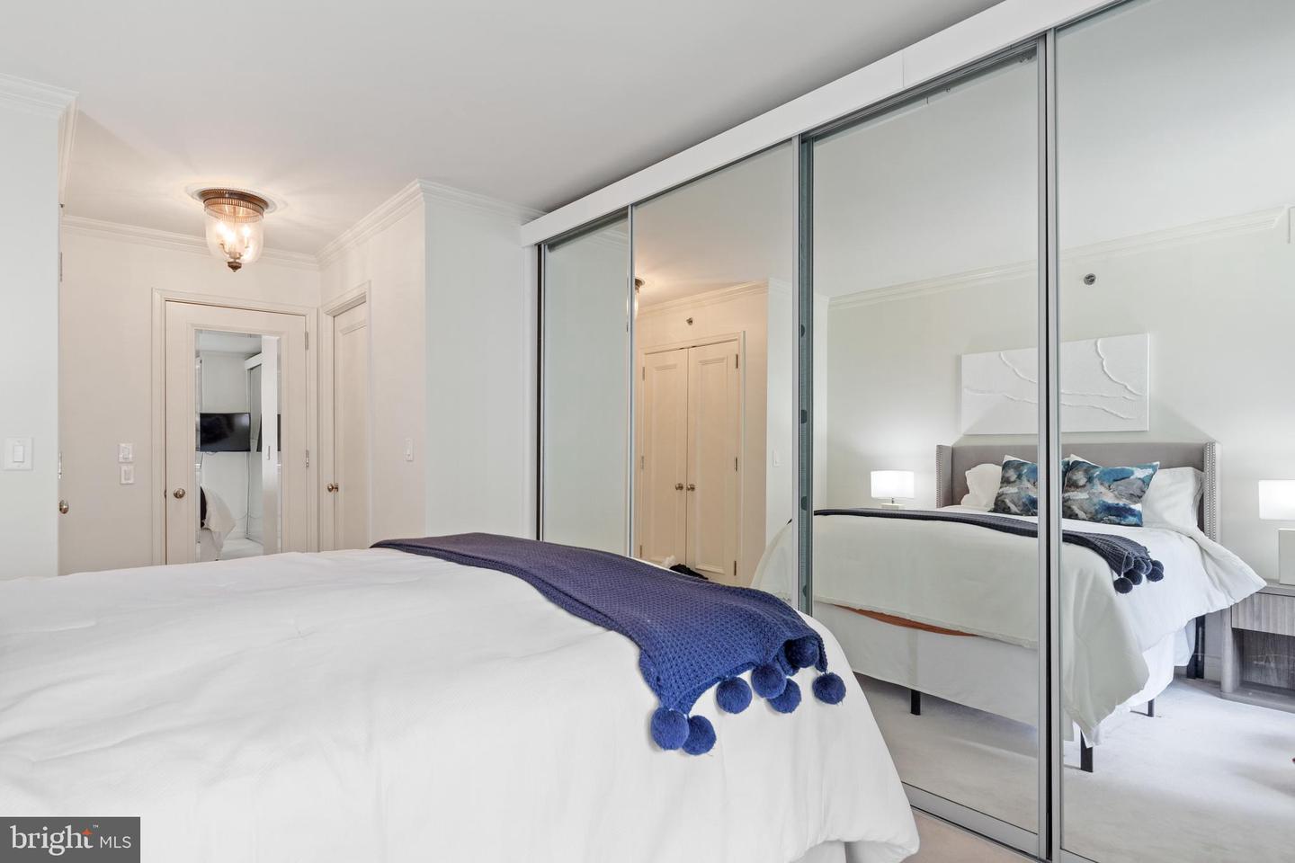 1111 23RD ST NW #4C, WASHINGTON, District Of Columbia 20037, 2 Bedrooms Bedrooms, ,2 BathroomsBathrooms,Residential,For sale,1111 23RD ST NW #4C,DCDC2223006 MLS # DCDC2223006