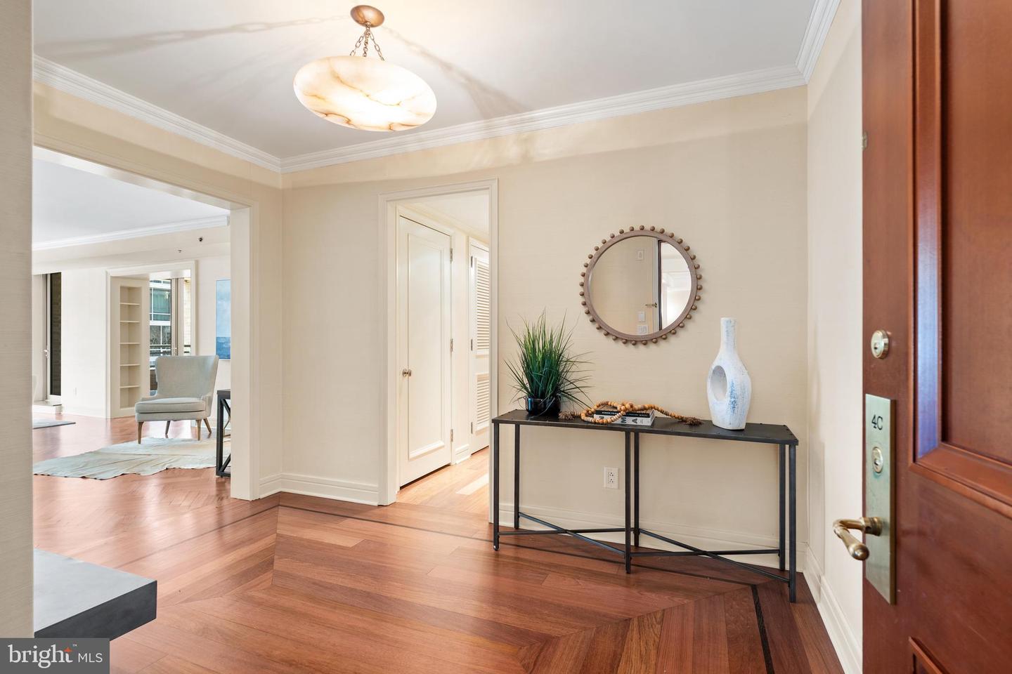 1111 23RD ST NW #4C, WASHINGTON, District Of Columbia 20037, 2 Bedrooms Bedrooms, ,2 BathroomsBathrooms,Residential,For sale,1111 23RD ST NW #4C,DCDC2223006 MLS # DCDC2223006