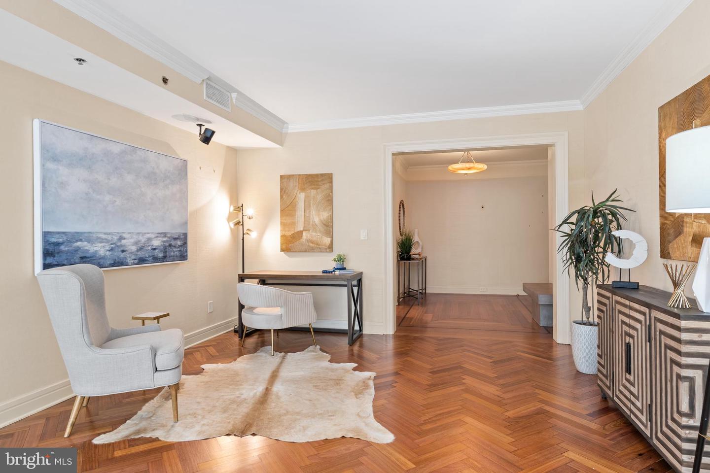 1111 23RD ST NW #4C, WASHINGTON, District Of Columbia 20037, 2 Bedrooms Bedrooms, ,2 BathroomsBathrooms,Residential,For sale,1111 23RD ST NW #4C,DCDC2223006 MLS # DCDC2223006