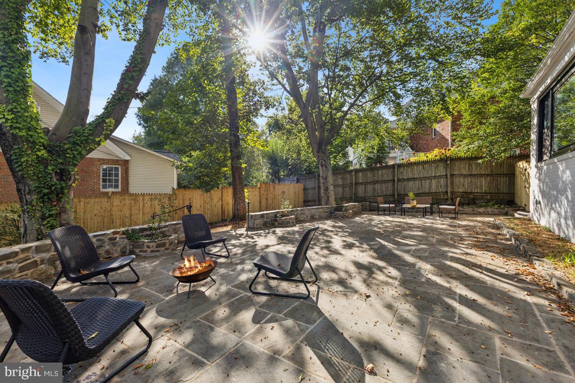 1901 BELLE HAVEN RD, ALEXANDRIA, Virginia 22307, 5 Bedrooms Bedrooms, ,3 BathroomsBathrooms,Residential,For sale,1901 BELLE HAVEN RD,VAFX2272718 MLS # VAFX2272718