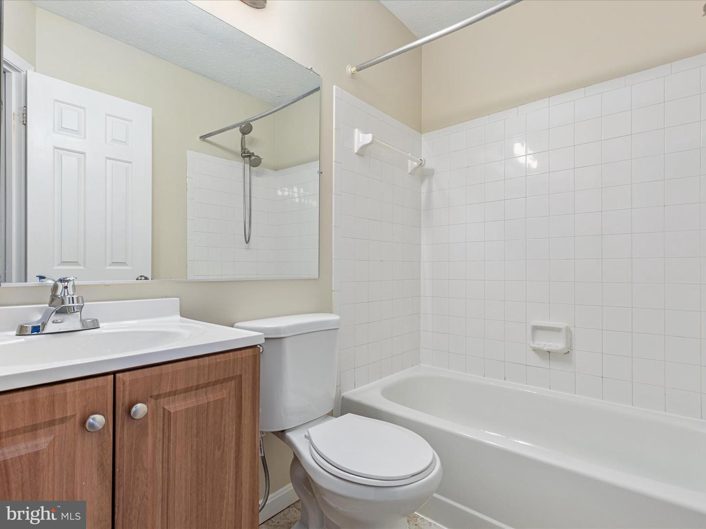 7219 KOUSA LN, SPRINGFIELD, Virginia 22152, 3 Bedrooms Bedrooms, ,2 BathroomsBathrooms,Residential,For sale,7219 KOUSA LN,VAFX2274708 MLS # VAFX2274708