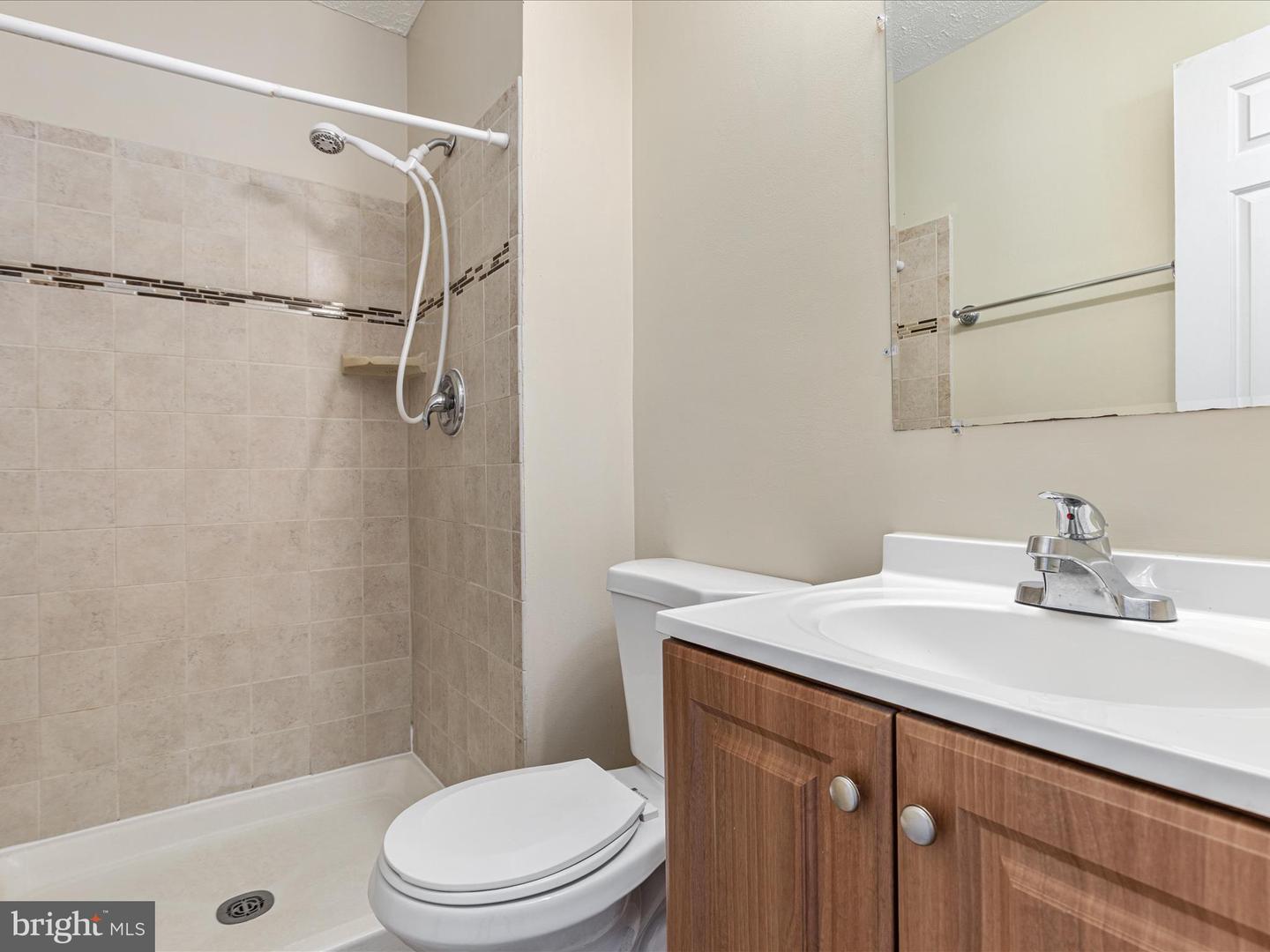 7219 KOUSA LN, SPRINGFIELD, Virginia 22152, 3 Bedrooms Bedrooms, ,2 BathroomsBathrooms,Residential,For sale,7219 KOUSA LN,VAFX2274708 MLS # VAFX2274708