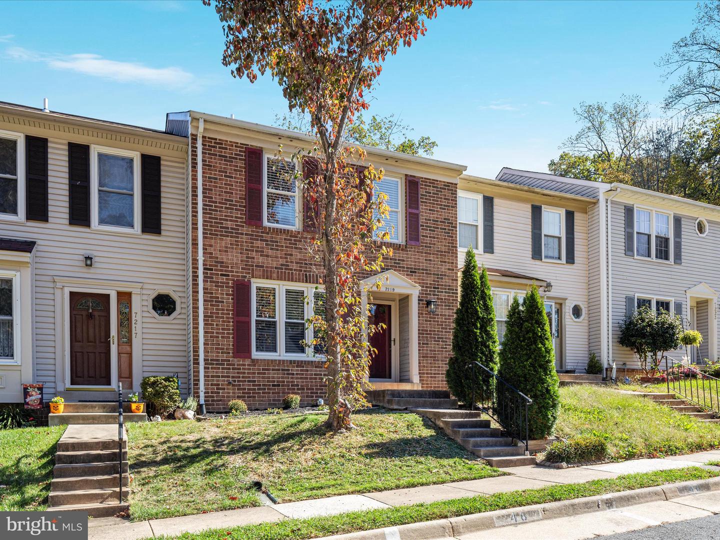 7219 KOUSA LN, SPRINGFIELD, Virginia 22152, 3 Bedrooms Bedrooms, ,2 BathroomsBathrooms,Residential,For sale,7219 KOUSA LN,VAFX2274708 MLS # VAFX2274708