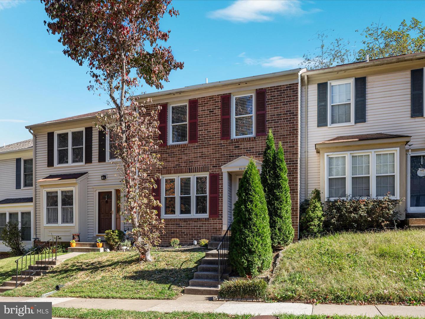 7219 KOUSA LN, SPRINGFIELD, Virginia 22152, 3 Bedrooms Bedrooms, ,2 BathroomsBathrooms,Residential,For sale,7219 KOUSA LN,VAFX2274708 MLS # VAFX2274708