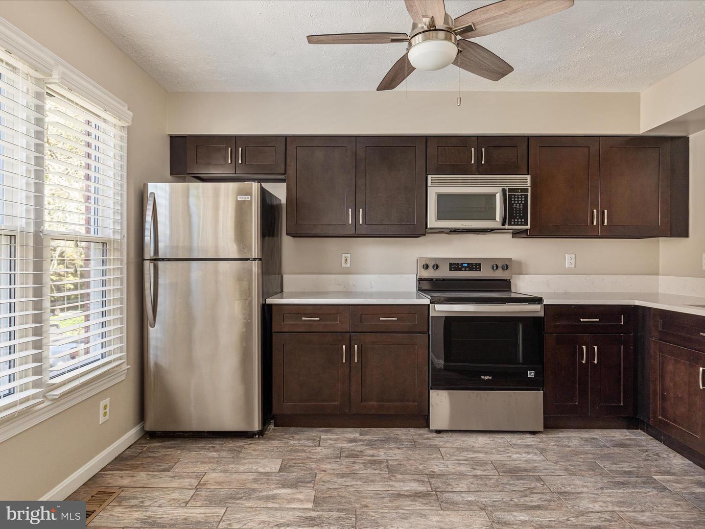 7219 KOUSA LN, SPRINGFIELD, Virginia 22152, 3 Bedrooms Bedrooms, ,2 BathroomsBathrooms,Residential,For sale,7219 KOUSA LN,VAFX2274708 MLS # VAFX2274708