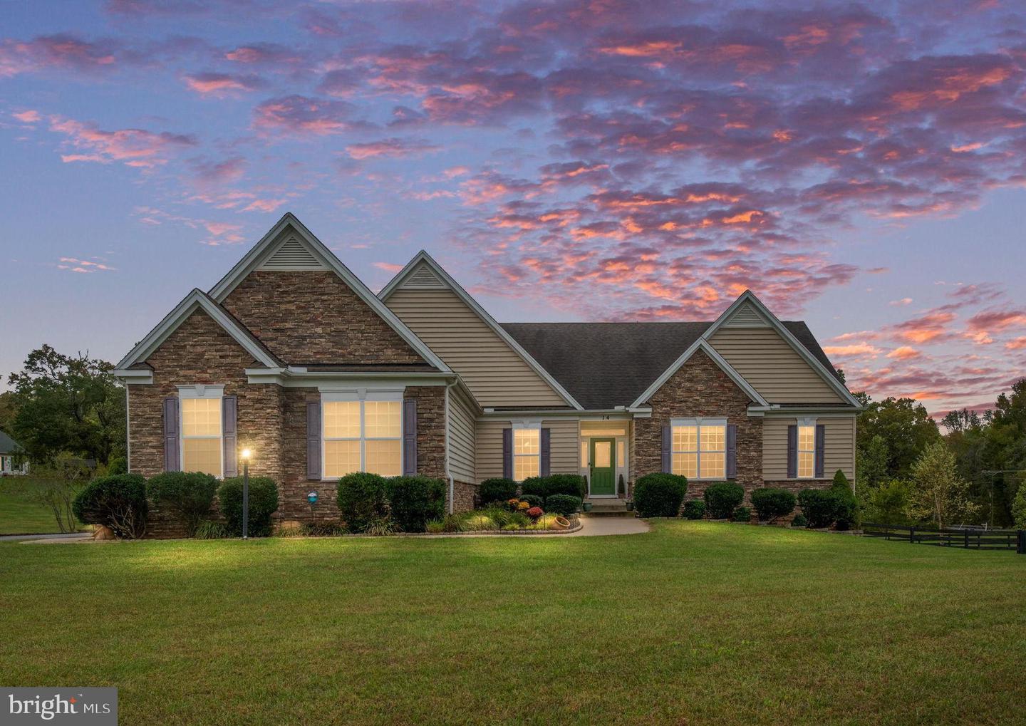 14 CRANSTON LN, STAFFORD, Virginia 22556, 6 Bedrooms Bedrooms, 10 Rooms Rooms,4 BathroomsBathrooms,Residential,For sale,14 CRANSTON LN,VAST2043554 MLS # VAST2043554