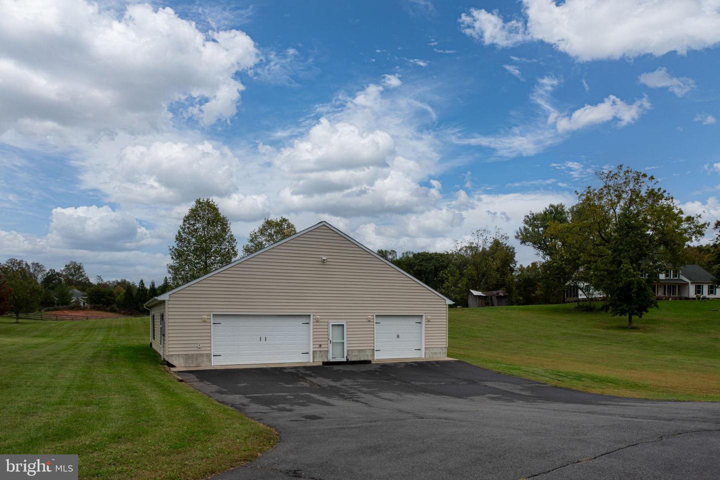 14 CRANSTON LN, STAFFORD, Virginia 22556, 6 Bedrooms Bedrooms, 10 Rooms Rooms,4 BathroomsBathrooms,Residential,For sale,14 CRANSTON LN,VAST2043554 MLS # VAST2043554