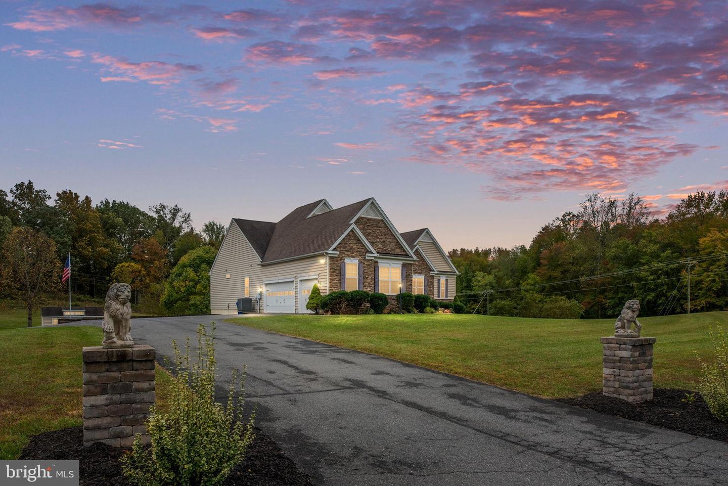 14 CRANSTON LN, STAFFORD, Virginia 22556, 6 Bedrooms Bedrooms, 10 Rooms Rooms,4 BathroomsBathrooms,Residential,For sale,14 CRANSTON LN,VAST2043554 MLS # VAST2043554