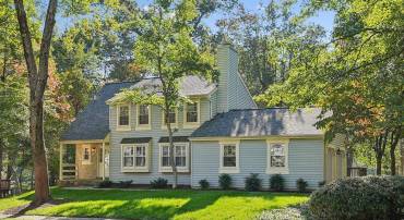 5922 NEW ENGLAND WOODS DR, BURKE, Virginia 22015, 4 Bedrooms Bedrooms, ,3 BathroomsBathrooms,Residential,For sale,5922 NEW ENGLAND WOODS DR,VAFX2274914 MLS # VAFX2274914