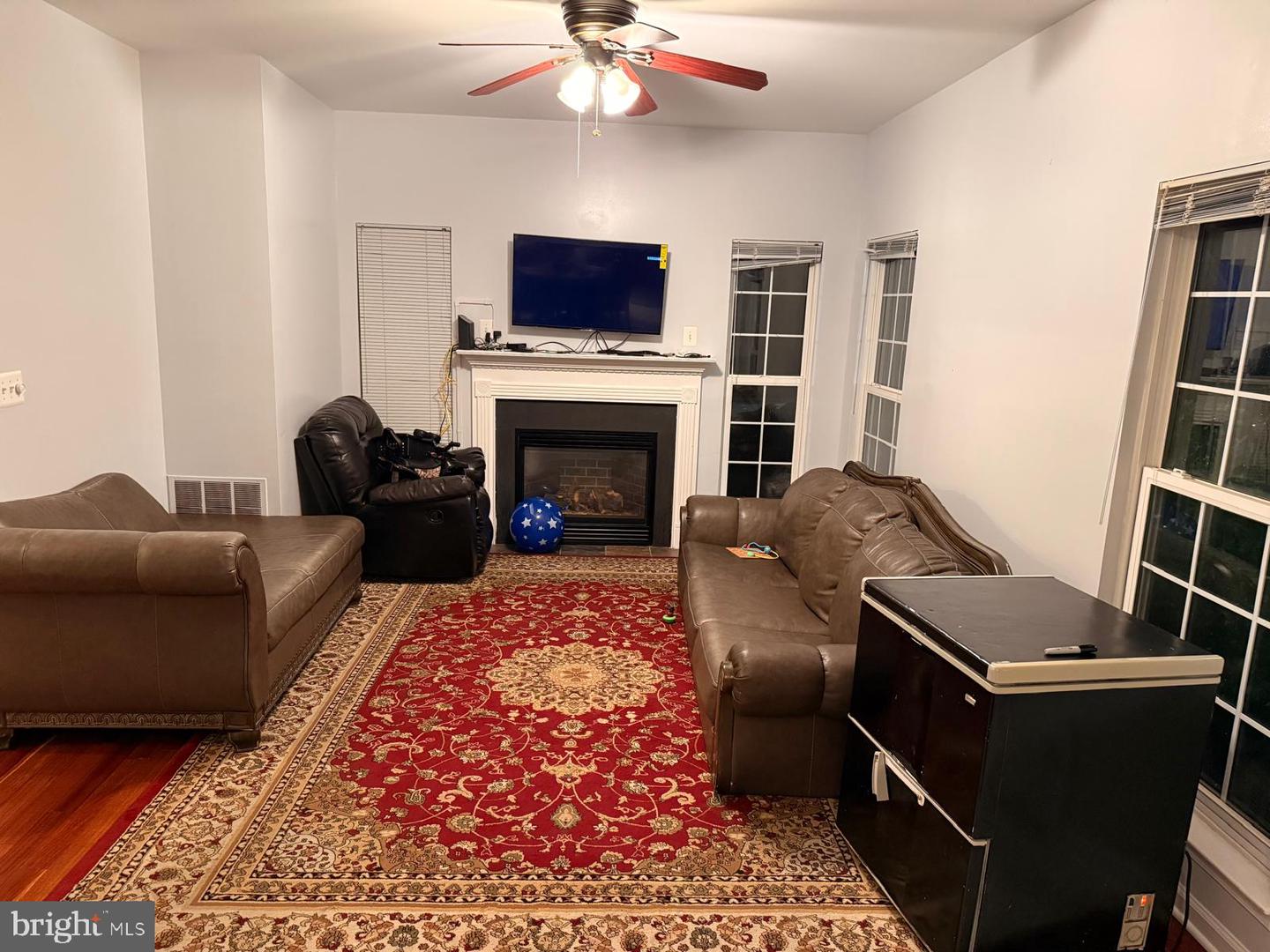 2989 BIRCH CREEK CT, DUMFRIES, Virginia 22026, 3 Bedrooms Bedrooms, ,3 BathroomsBathrooms,Residential,For sale,2989 BIRCH CREEK CT,VAPW2106208 MLS # VAPW2106208