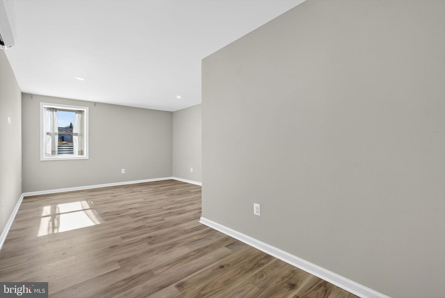 2140 SIXTH ST, MIDDLETOWN, Virginia 22645, 5 Bedrooms Bedrooms, ,4 BathroomsBathrooms,Residential,For sale,2140 SIXTH ST,VAFV2037492 MLS # VAFV2037492