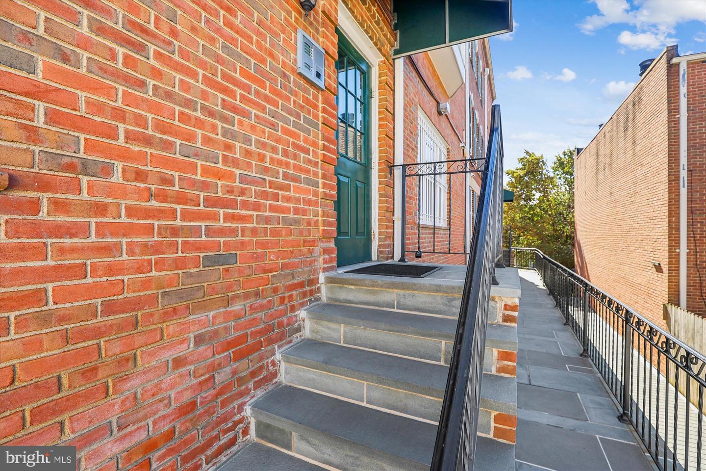 1803 T STREET NW #3 (B), WASHINGTON, District Of Columbia 20009, 2 Bedrooms Bedrooms, ,1 BathroomBathrooms,Residential,For sale,1803 T STREET NW #3 (B),DCDC2227882 MLS # DCDC2227882