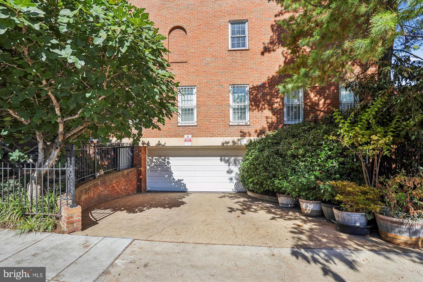 1803 T STREET NW #3 (B), WASHINGTON, District Of Columbia 20009, 2 Bedrooms Bedrooms, ,1 BathroomBathrooms,Residential,For sale,1803 T STREET NW #3 (B),DCDC2227882 MLS # DCDC2227882