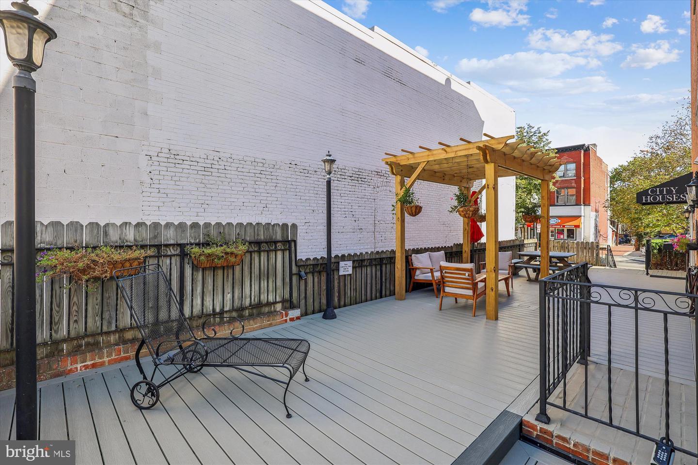 1803 T STREET NW #3 (B), WASHINGTON, District Of Columbia 20009, 2 Bedrooms Bedrooms, ,1 BathroomBathrooms,Residential,For sale,1803 T STREET NW #3 (B),DCDC2227882 MLS # DCDC2227882