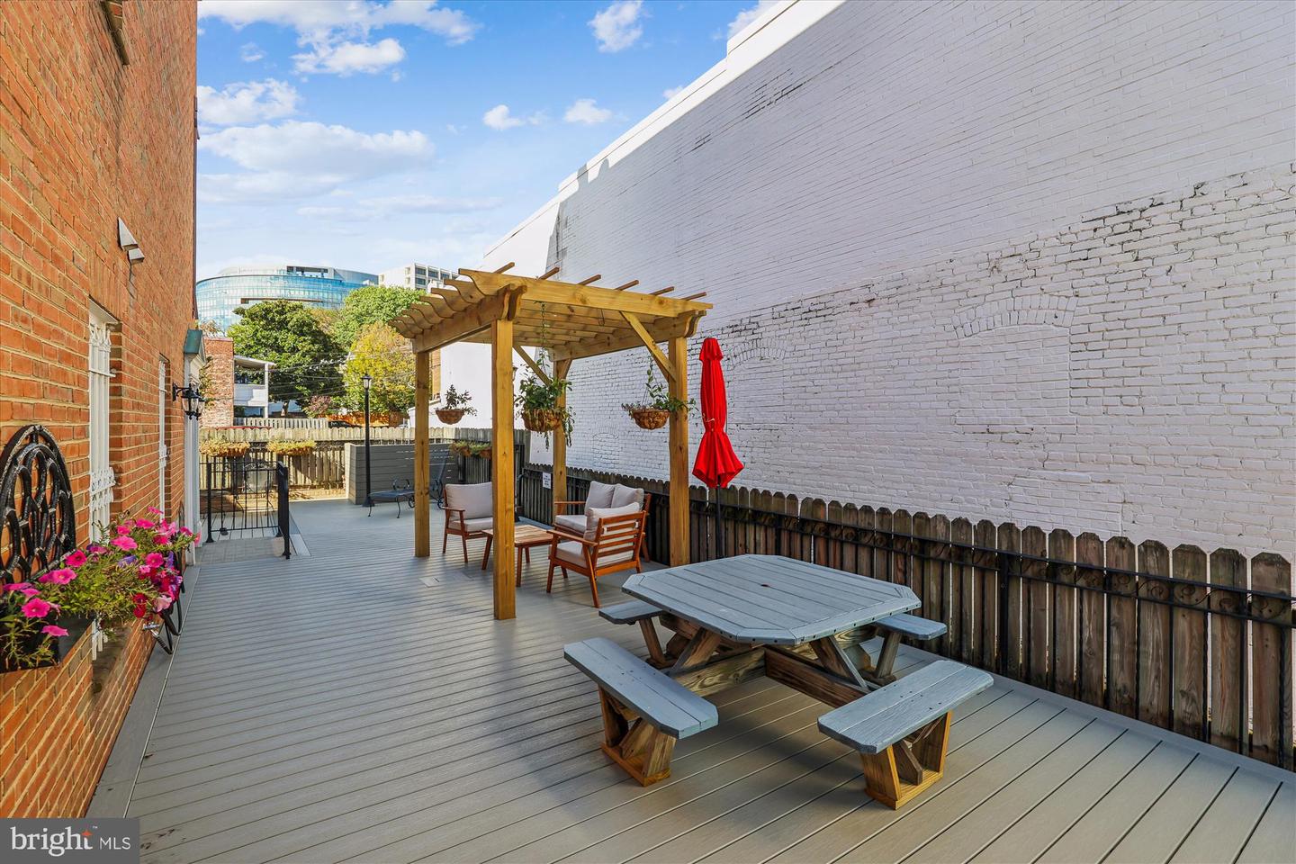 1803 T STREET NW #3 (B), WASHINGTON, District Of Columbia 20009, 2 Bedrooms Bedrooms, ,1 BathroomBathrooms,Residential,For sale,1803 T STREET NW #3 (B),DCDC2227882 MLS # DCDC2227882