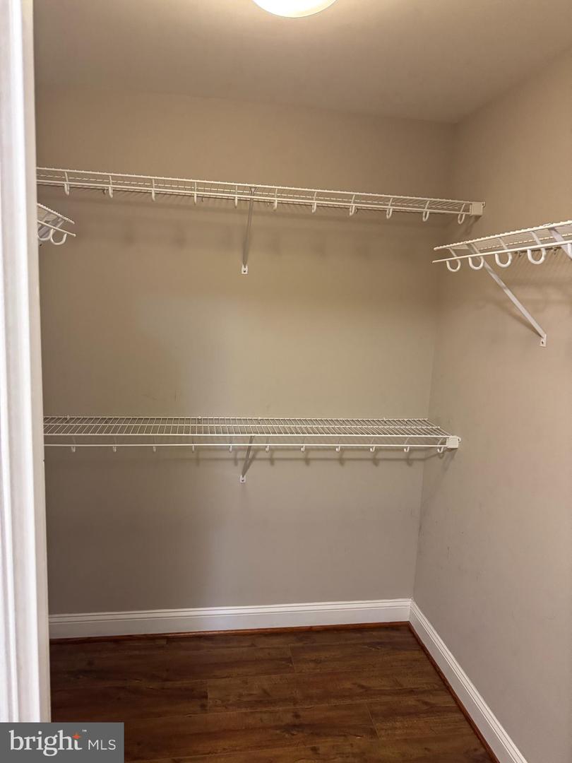 6301 EDSALL RD #102, ALEXANDRIA, Virginia 22312, 2 Bedrooms Bedrooms, ,2 BathroomsBathrooms,Residential,For sale,6301 EDSALL RD #102,VAFX2275306 MLS # VAFX2275306