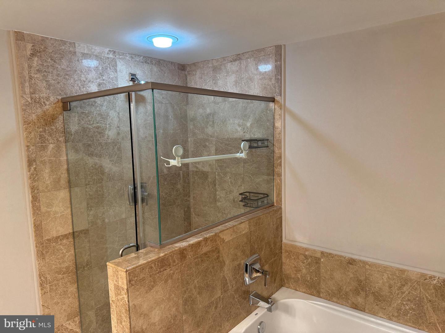 6301 EDSALL RD #102, ALEXANDRIA, Virginia 22312, 2 Bedrooms Bedrooms, ,2 BathroomsBathrooms,Residential,For sale,6301 EDSALL RD #102,VAFX2275306 MLS # VAFX2275306