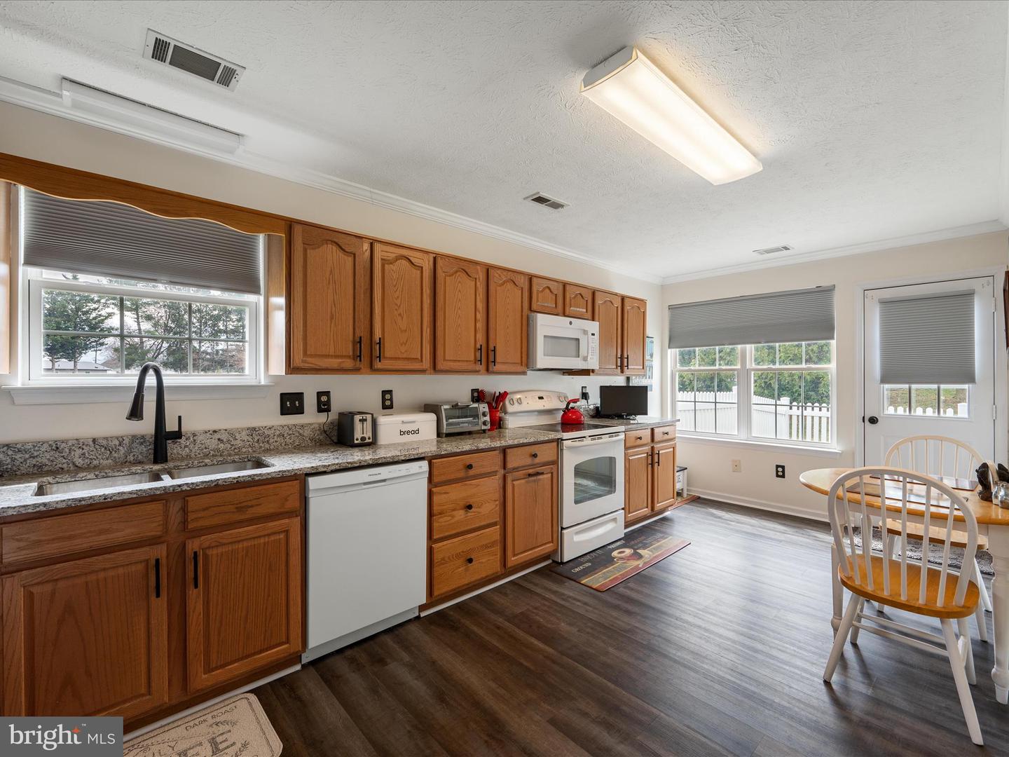 222 CRESTWOOD LN, WINCHESTER, Virginia 22602, 2 Bedrooms Bedrooms, ,2 BathroomsBathrooms,Residential,For sale,222 CRESTWOOD LN,VAFV2037554 MLS # VAFV2037554
