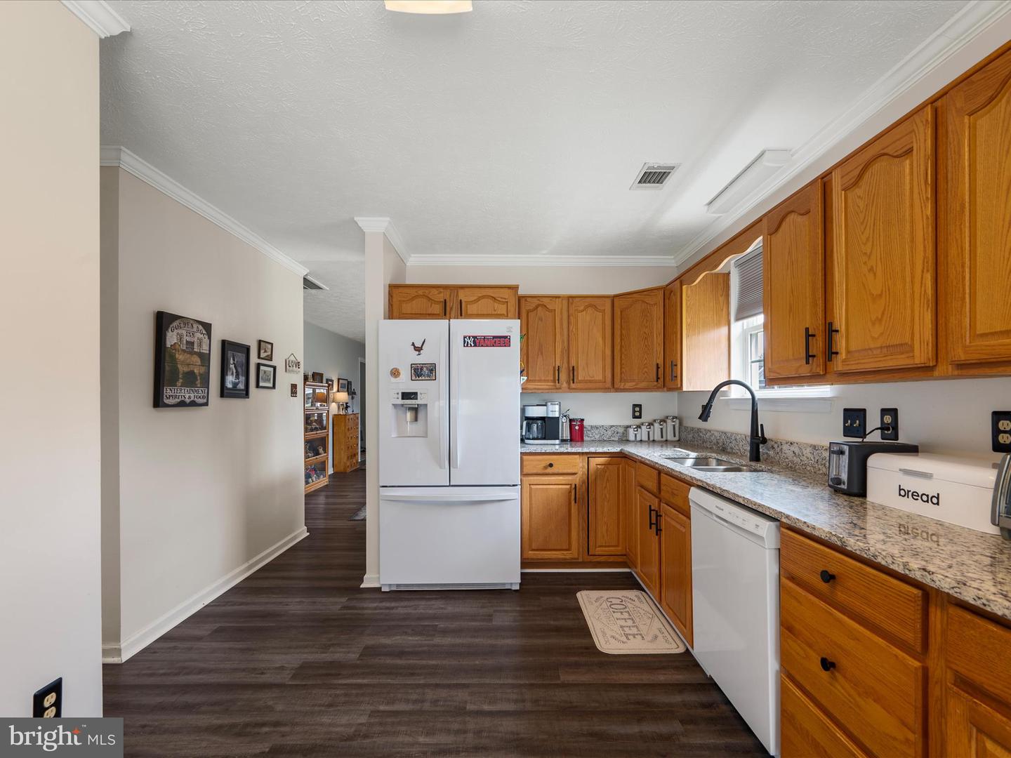 222 CRESTWOOD LN, WINCHESTER, Virginia 22602, 2 Bedrooms Bedrooms, ,2 BathroomsBathrooms,Residential,For sale,222 CRESTWOOD LN,VAFV2037554 MLS # VAFV2037554
