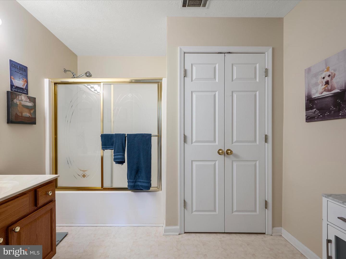 222 CRESTWOOD LN, WINCHESTER, Virginia 22602, 2 Bedrooms Bedrooms, ,2 BathroomsBathrooms,Residential,For sale,222 CRESTWOOD LN,VAFV2037554 MLS # VAFV2037554