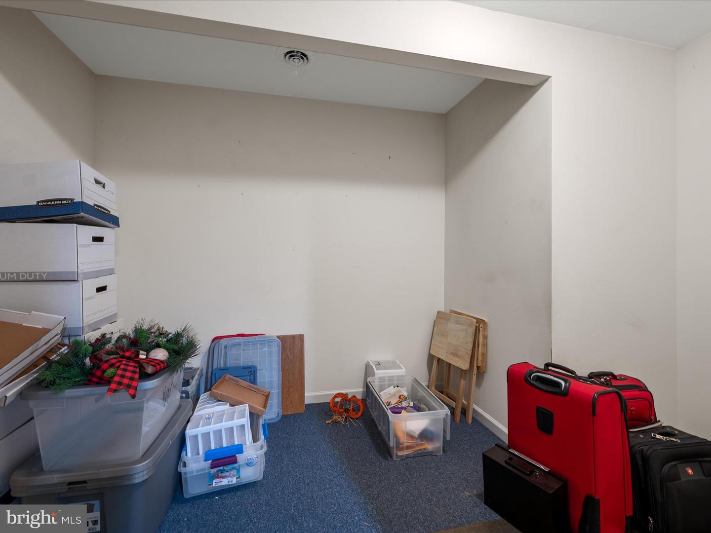 222 CRESTWOOD LN, WINCHESTER, Virginia 22602, 2 Bedrooms Bedrooms, ,2 BathroomsBathrooms,Residential,For sale,222 CRESTWOOD LN,VAFV2037554 MLS # VAFV2037554
