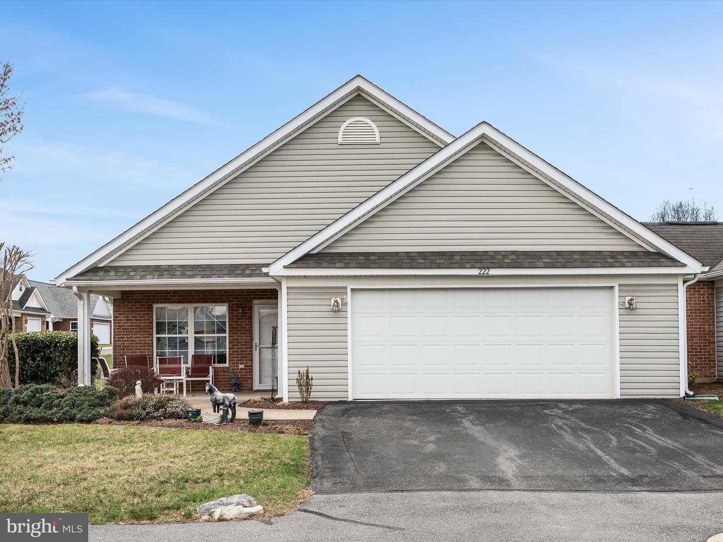 222 CRESTWOOD LN, WINCHESTER, Virginia 22602, 2 Bedrooms Bedrooms, ,2 BathroomsBathrooms,Residential,For sale,222 CRESTWOOD LN,VAFV2037554 MLS # VAFV2037554