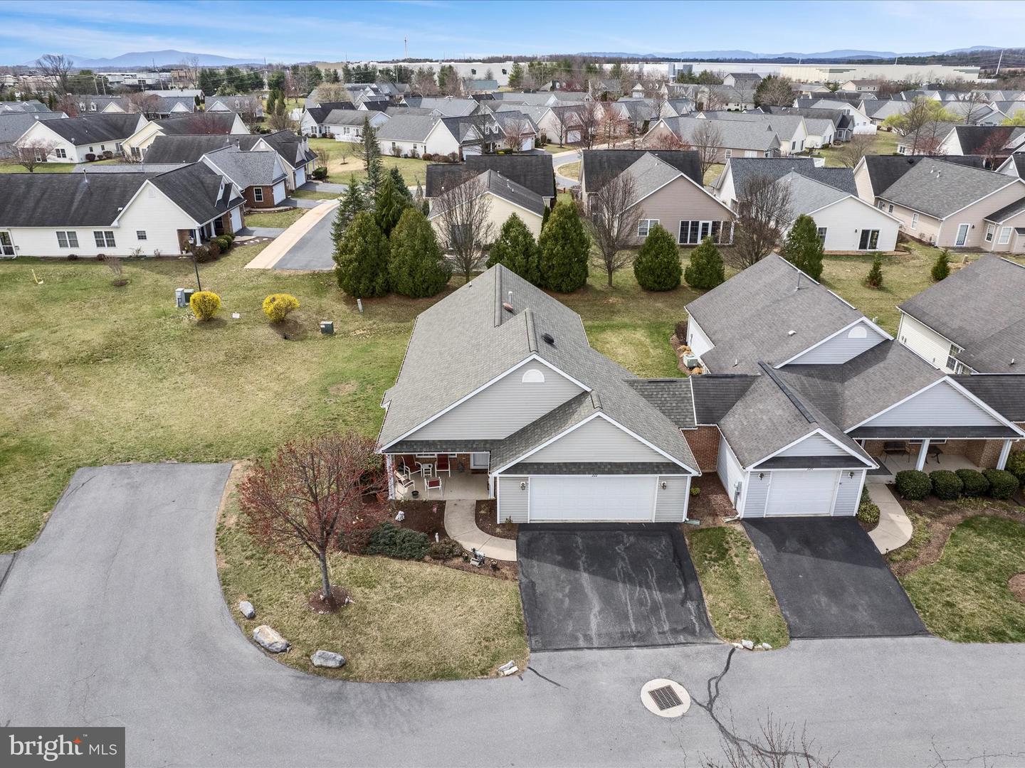 222 CRESTWOOD LN, WINCHESTER, Virginia 22602, 2 Bedrooms Bedrooms, ,2 BathroomsBathrooms,Residential,For sale,222 CRESTWOOD LN,VAFV2037554 MLS # VAFV2037554
