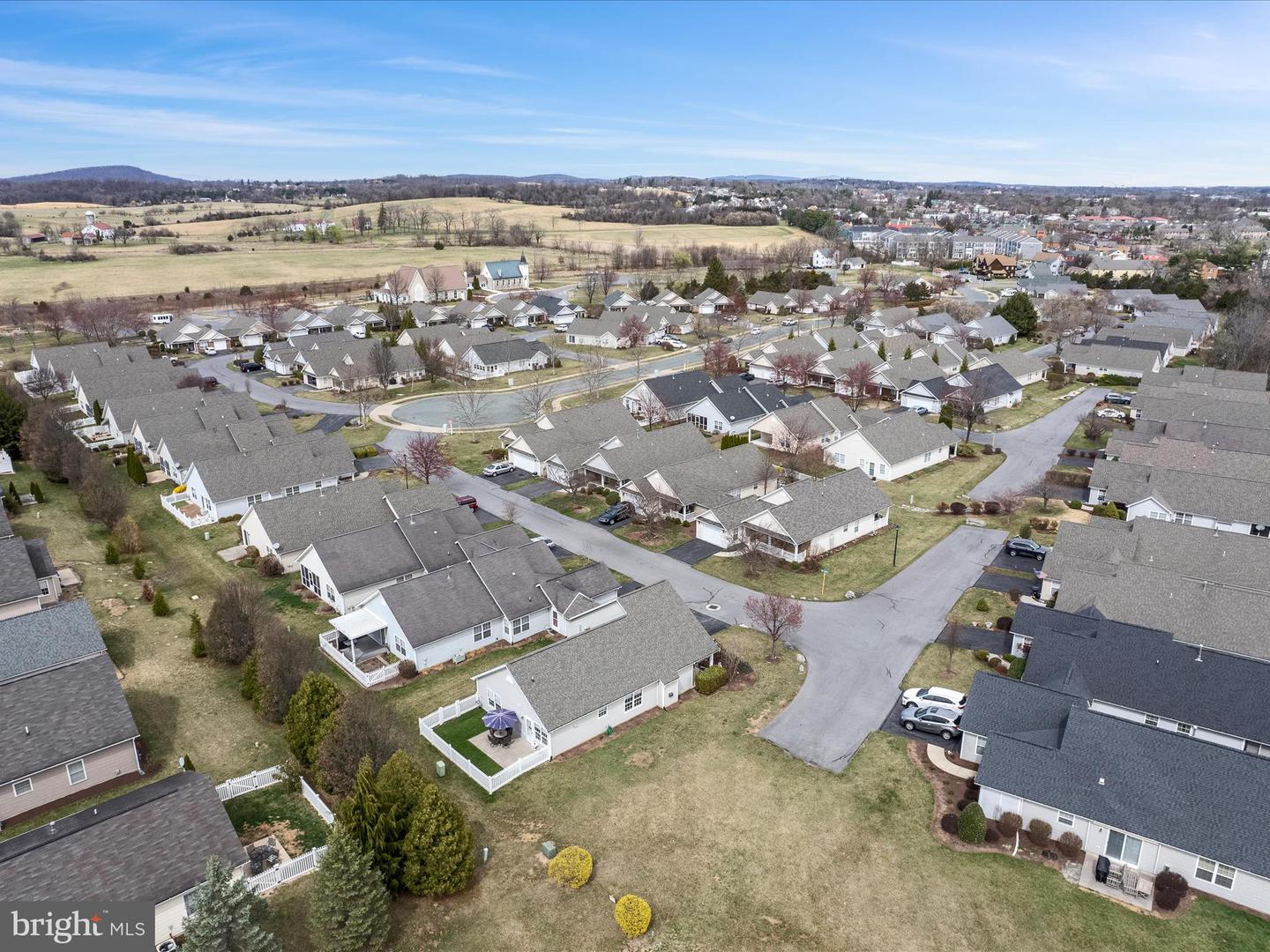 222 CRESTWOOD LN, WINCHESTER, Virginia 22602, 2 Bedrooms Bedrooms, ,2 BathroomsBathrooms,Residential,For sale,222 CRESTWOOD LN,VAFV2037554 MLS # VAFV2037554