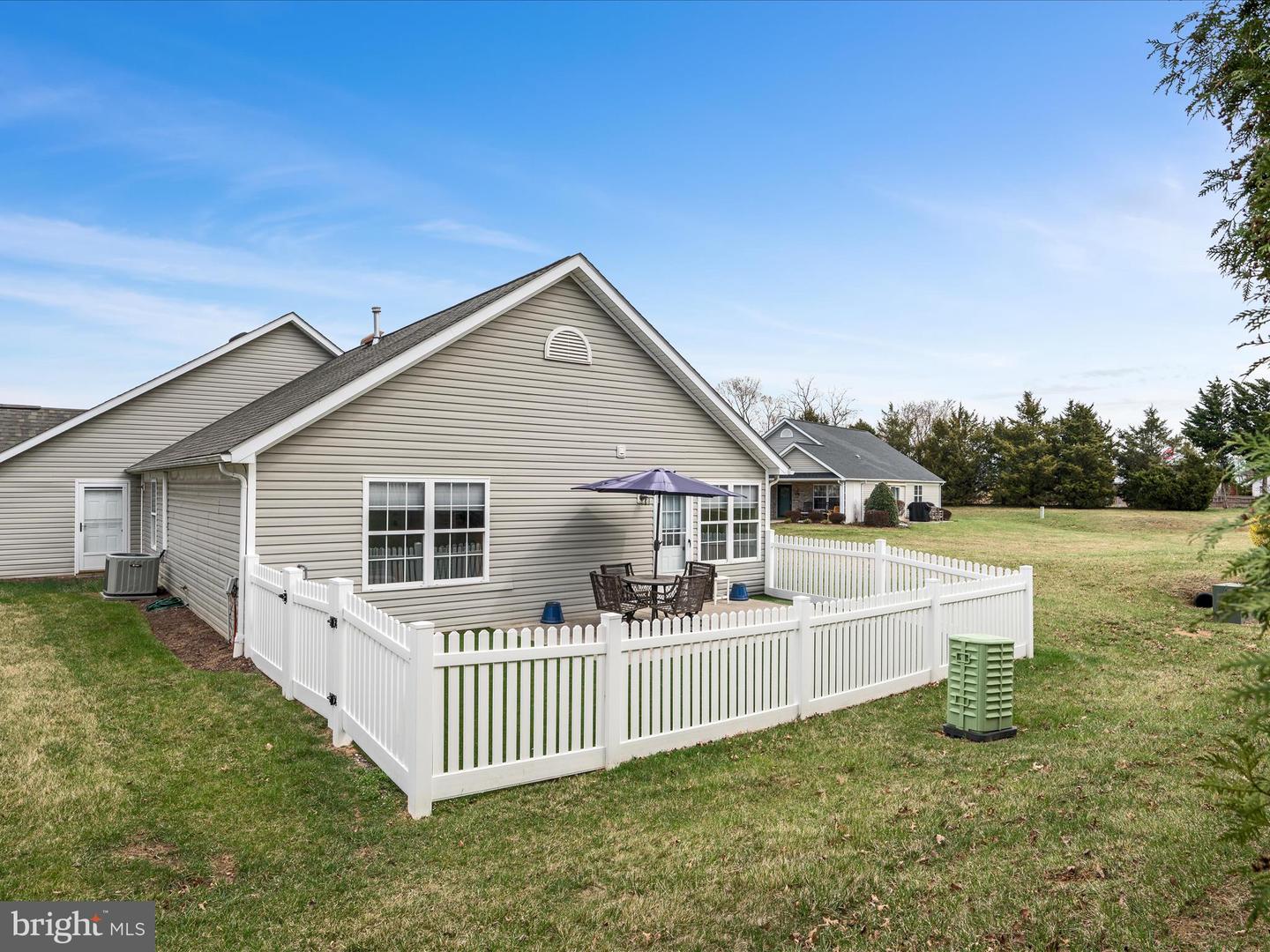 222 CRESTWOOD LN, WINCHESTER, Virginia 22602, 2 Bedrooms Bedrooms, ,2 BathroomsBathrooms,Residential,For sale,222 CRESTWOOD LN,VAFV2037554 MLS # VAFV2037554