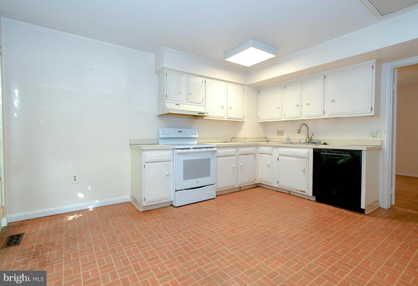1765 WAINWRIGHT DR, RESTON, Virginia 20190, 4 Bedrooms Bedrooms, ,3 BathroomsBathrooms,Residential,For sale,1765 WAINWRIGHT DR,VAFX2275438 MLS # VAFX2275438