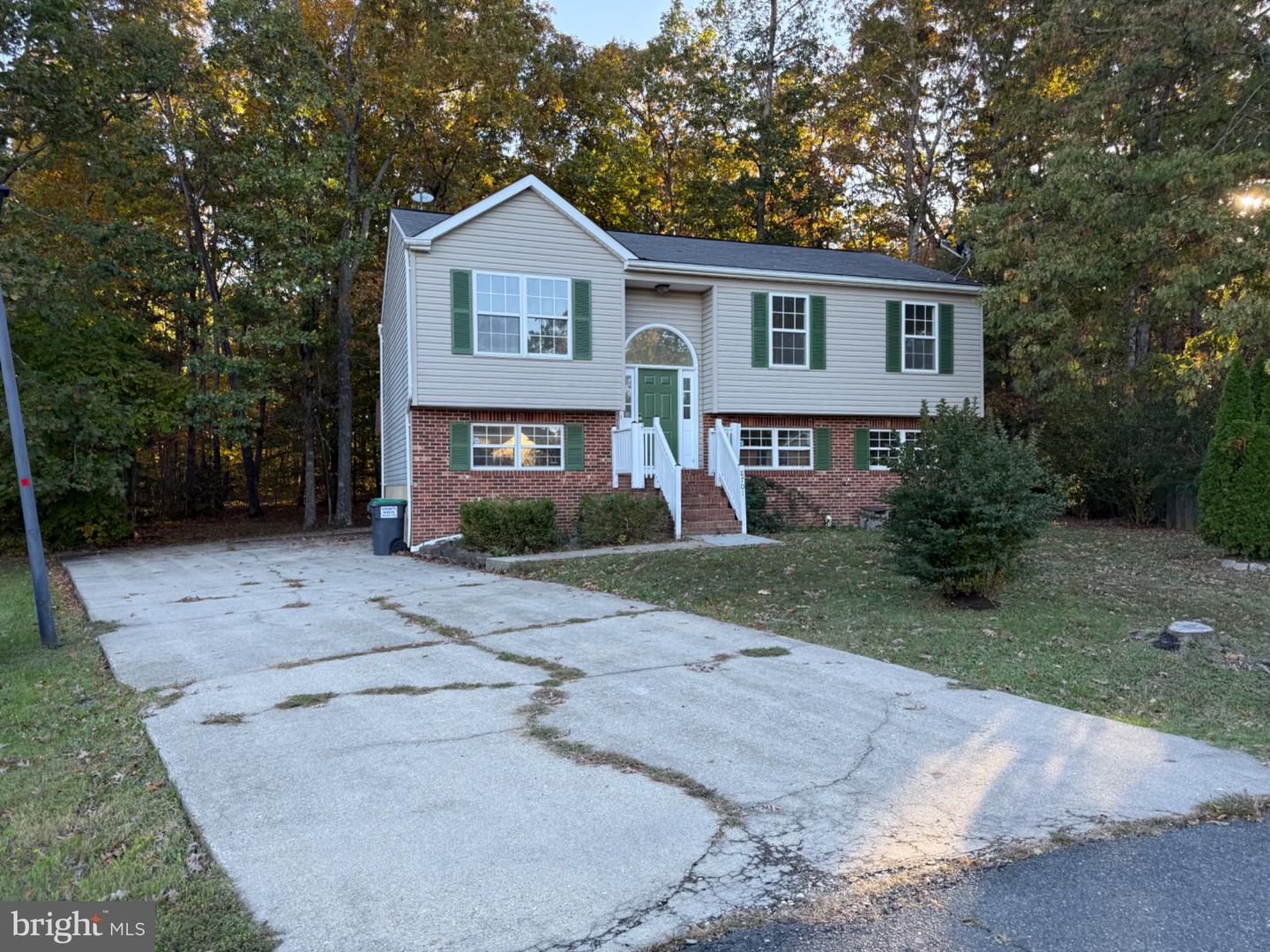 8701 ROMONA CT, FREDERICKSBURG, Virginia 22407, 6 Bedrooms Bedrooms, 9 Rooms Rooms,3 BathroomsBathrooms,Residential,For sale,8701 ROMONA CT,VASP2037100 MLS # VASP2037100