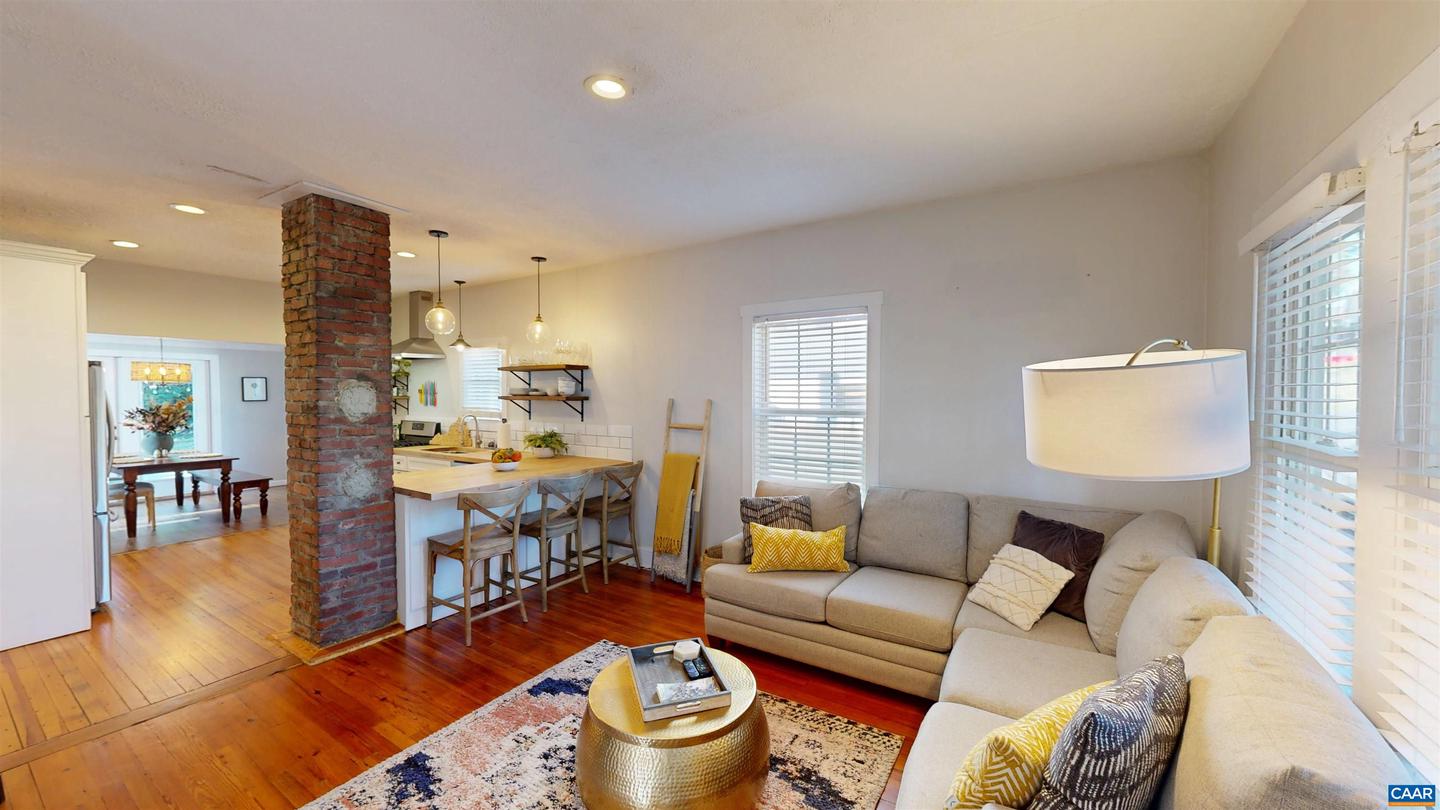 1112 MONTROSE AVE, CHARLOTTESVILLE, Virginia 22902, 2 Bedrooms Bedrooms, ,1 BathroomBathrooms,Residential,For sale,1112 MONTROSE AVE,670268 MLS # 670268