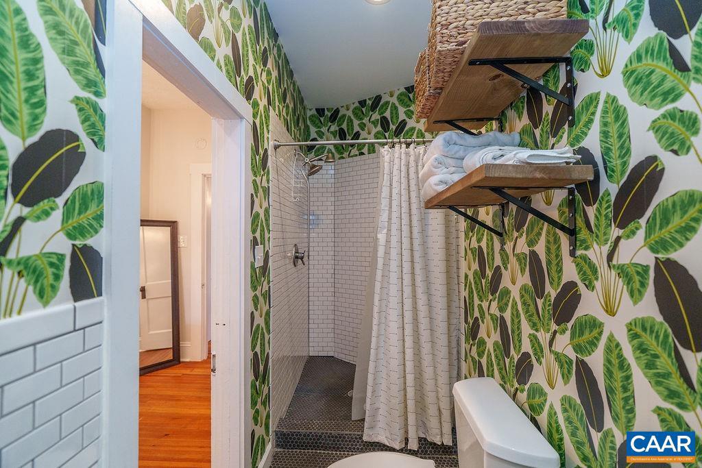 1112 MONTROSE AVE, CHARLOTTESVILLE, Virginia 22902, 2 Bedrooms Bedrooms, ,1 BathroomBathrooms,Residential,For sale,1112 MONTROSE AVE,670268 MLS # 670268