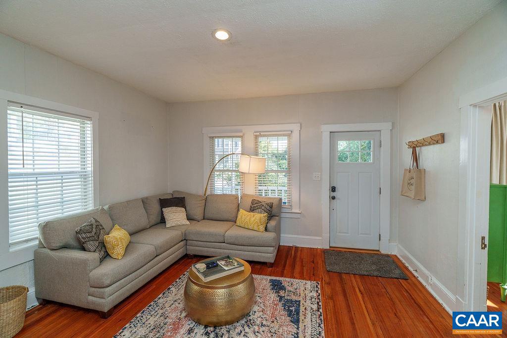 1112 MONTROSE AVE, CHARLOTTESVILLE, Virginia 22902, 2 Bedrooms Bedrooms, ,1 BathroomBathrooms,Residential,For sale,1112 MONTROSE AVE,670268 MLS # 670268