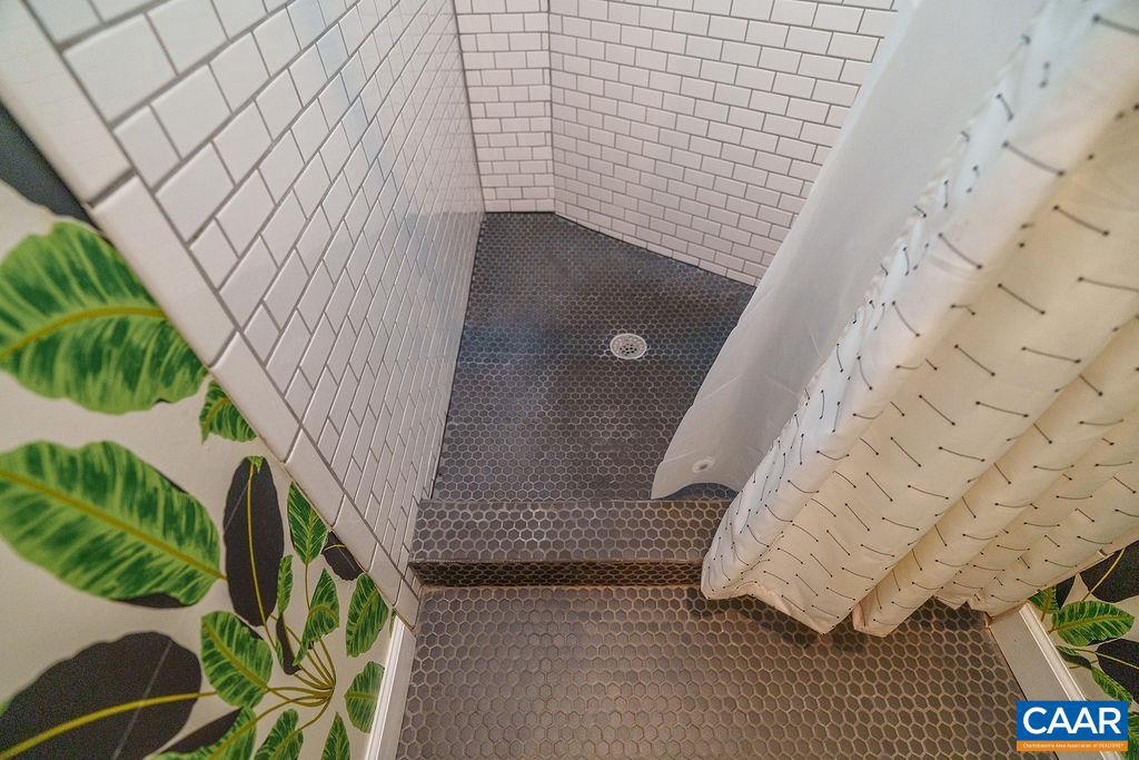 1112 MONTROSE AVE, CHARLOTTESVILLE, Virginia 22902, 2 Bedrooms Bedrooms, ,1 BathroomBathrooms,Residential,For sale,1112 MONTROSE AVE,670268 MLS # 670268