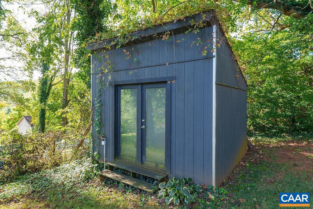 1112 MONTROSE AVE, CHARLOTTESVILLE, Virginia 22902, 2 Bedrooms Bedrooms, ,1 BathroomBathrooms,Residential,For sale,1112 MONTROSE AVE,670268 MLS # 670268