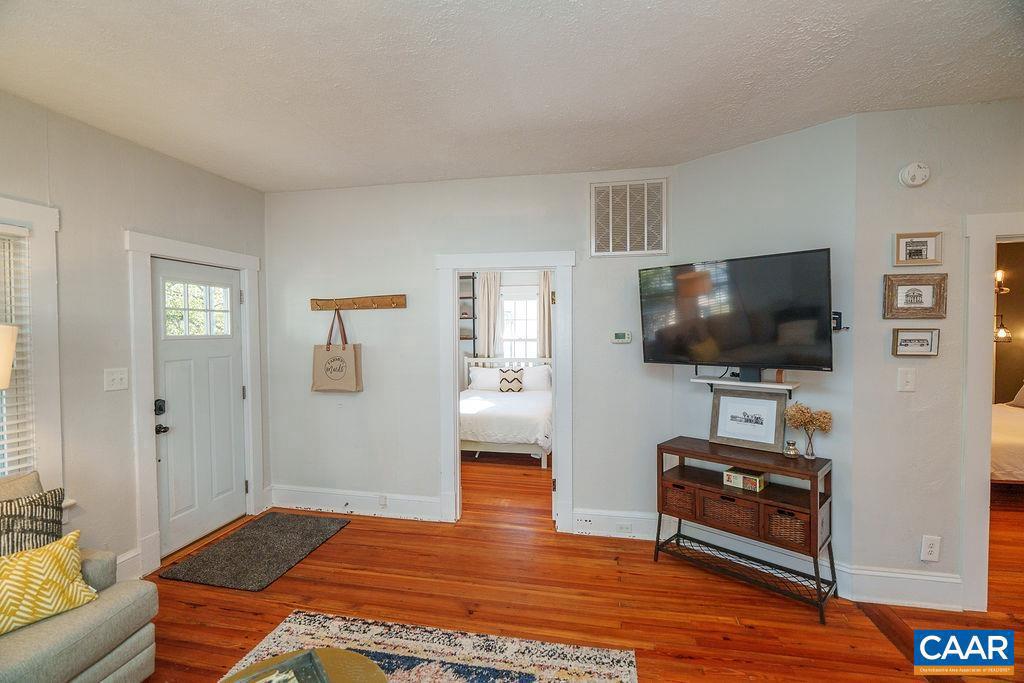 1112 MONTROSE AVE, CHARLOTTESVILLE, Virginia 22902, 2 Bedrooms Bedrooms, ,1 BathroomBathrooms,Residential,For sale,1112 MONTROSE AVE,670268 MLS # 670268