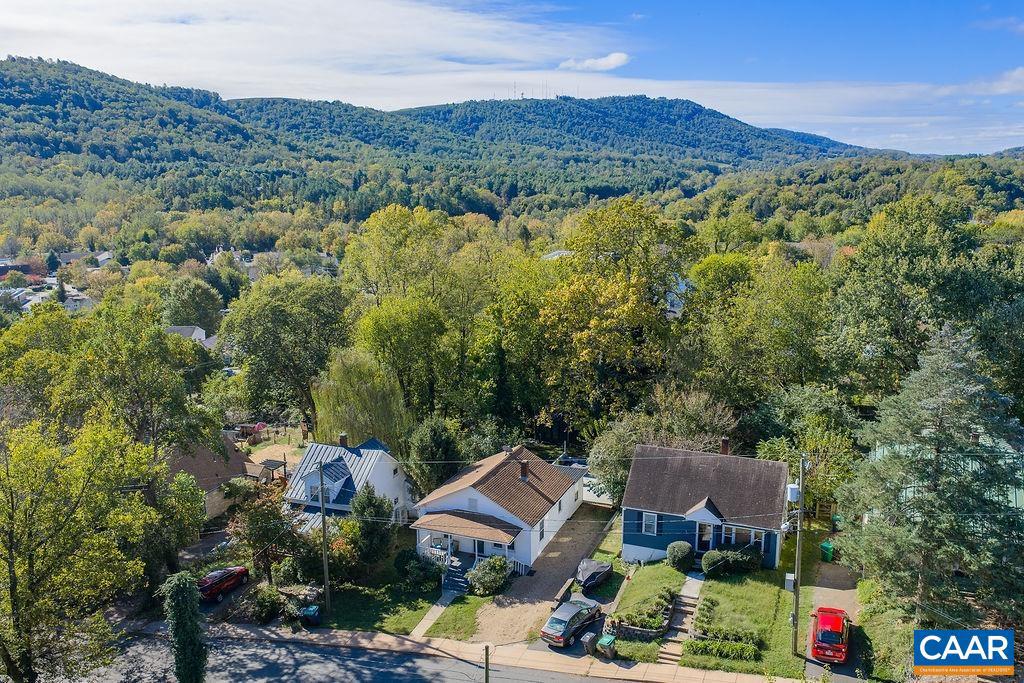 1112 MONTROSE AVE, CHARLOTTESVILLE, Virginia 22902, 2 Bedrooms Bedrooms, ,1 BathroomBathrooms,Residential,For sale,1112 MONTROSE AVE,670268 MLS # 670268