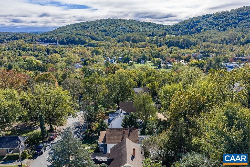 1112 MONTROSE AVE, CHARLOTTESVILLE, Virginia 22902, 2 Bedrooms Bedrooms, ,1 BathroomBathrooms,Residential,For sale,1112 MONTROSE AVE,670268 MLS # 670268